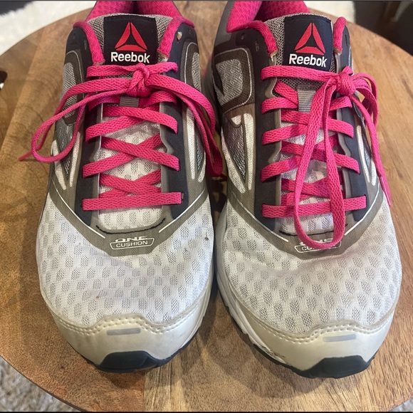 Reebok smooth fuse 8.5 AS IS - Picture 2 of 6